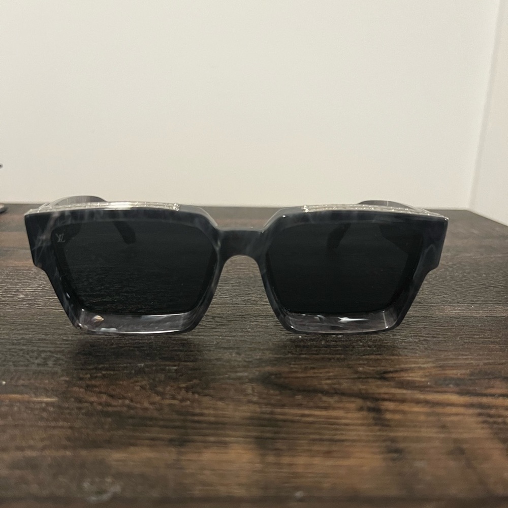 1.1 Millionaire Loui Vuitton Sunglasses - Picture 2 of 5